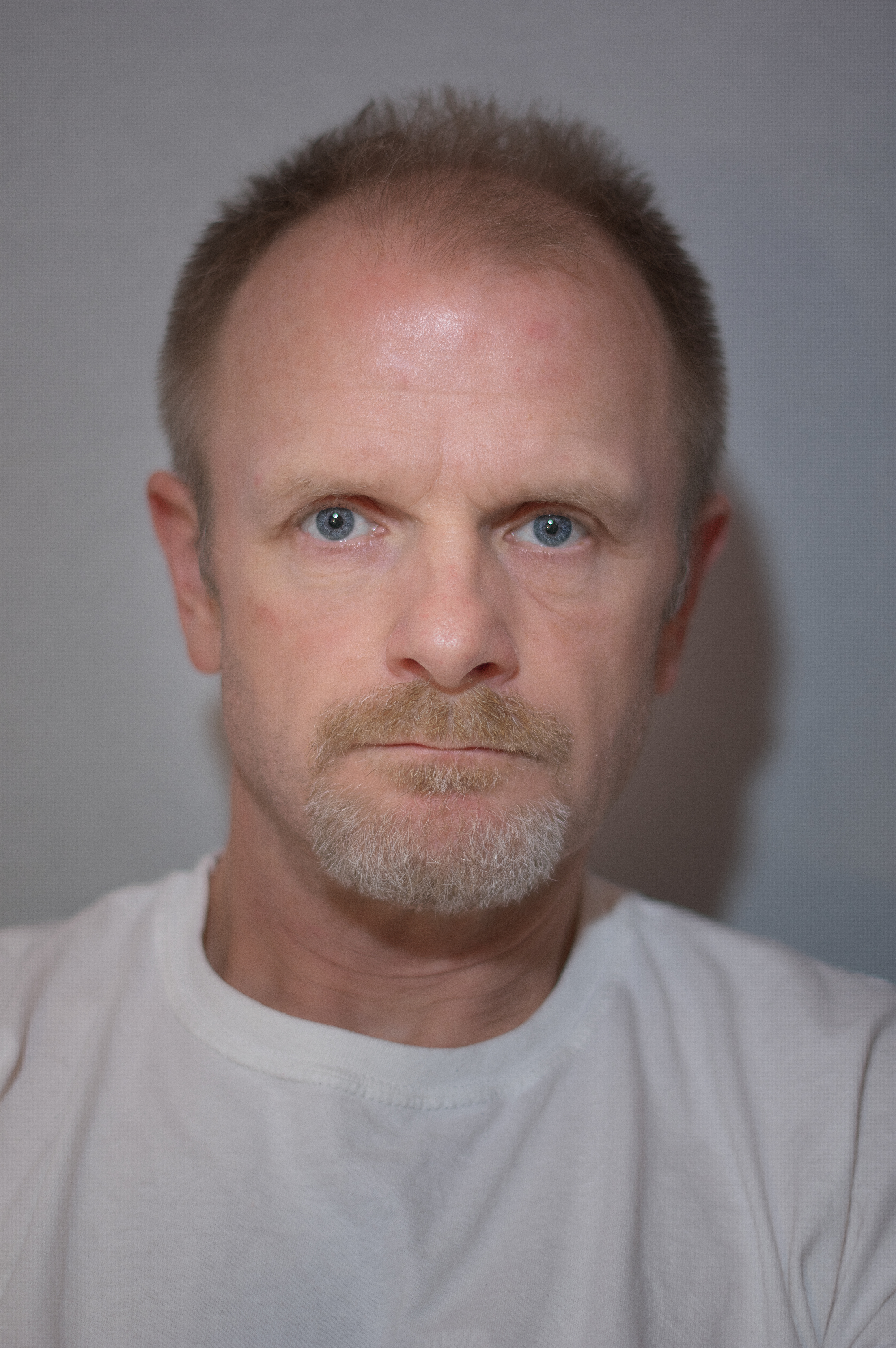 w:200px center